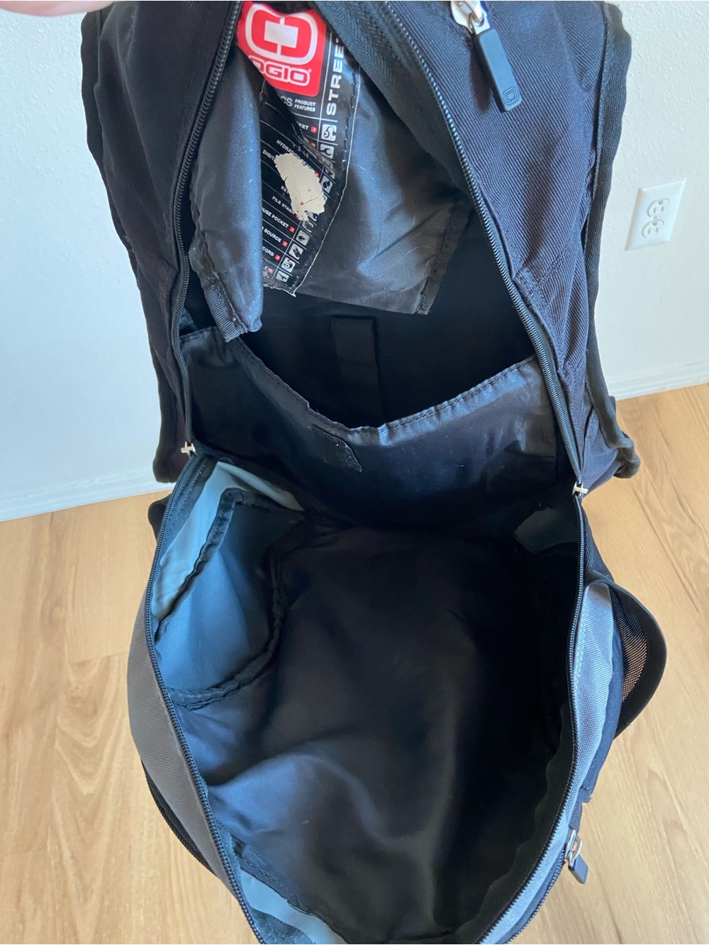 OGIO Black Laptop Backpack - Picture 4 of 11